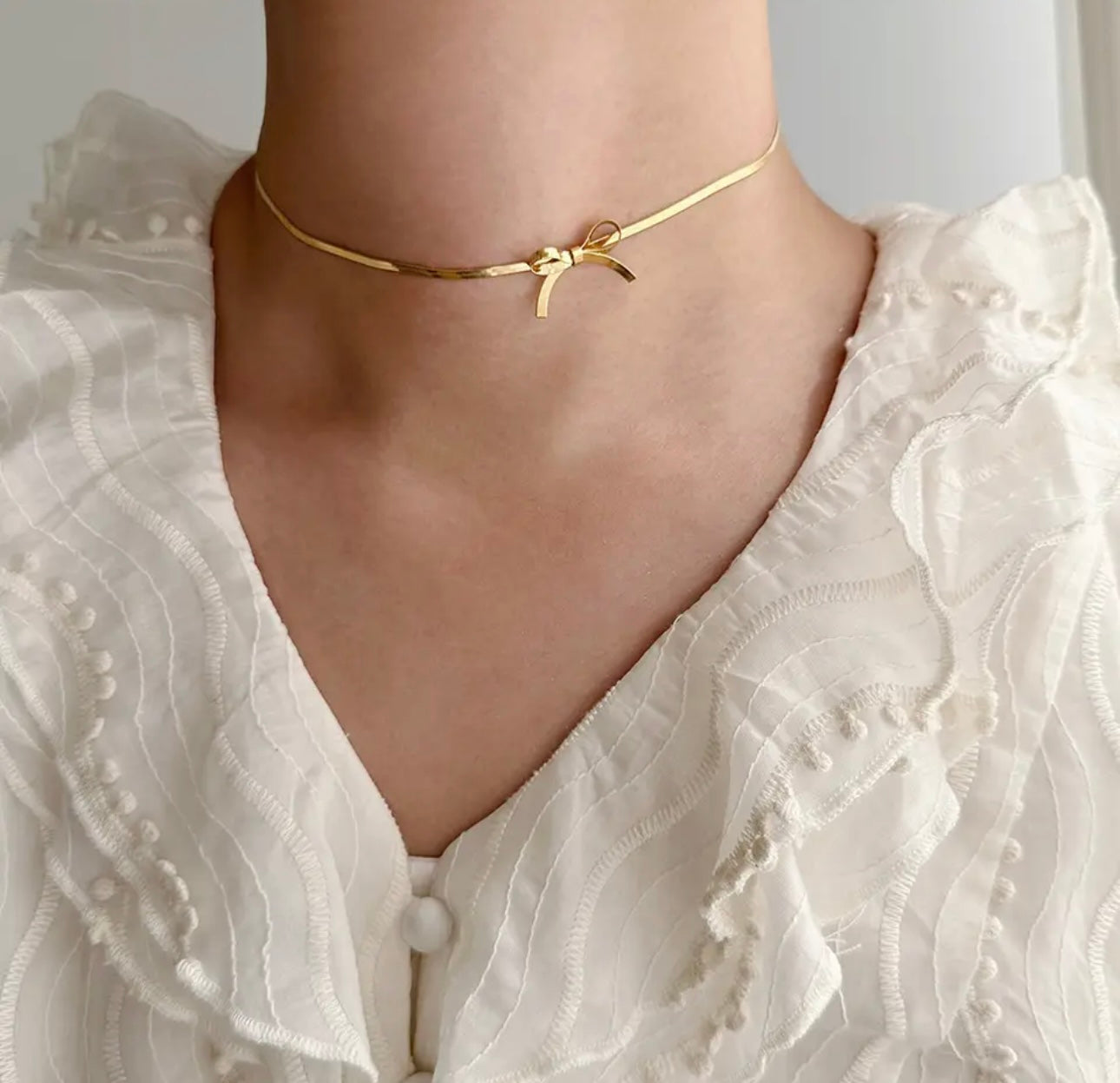 Bow choker