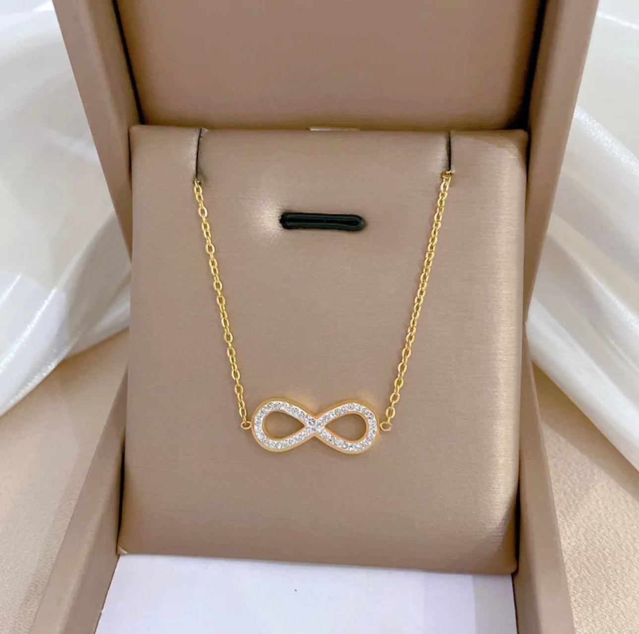 Infinito ♾️/ Necklace